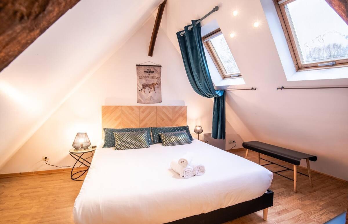Malebranche - Maison En Hypercentre Avec Cour Amboise Esterno foto